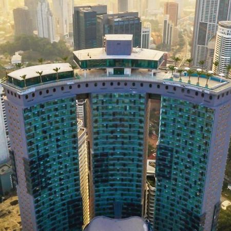 Sky Suites With Klcc Twin Tower View By Irent365 Куала Лумпур Екстериор снимка