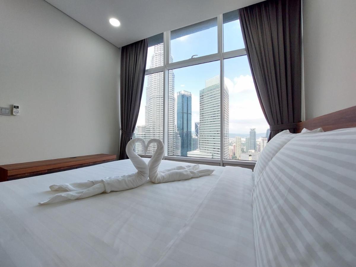 Sky Suites With Klcc Twin Tower View By Irent365 Куала Лумпур Екстериор снимка